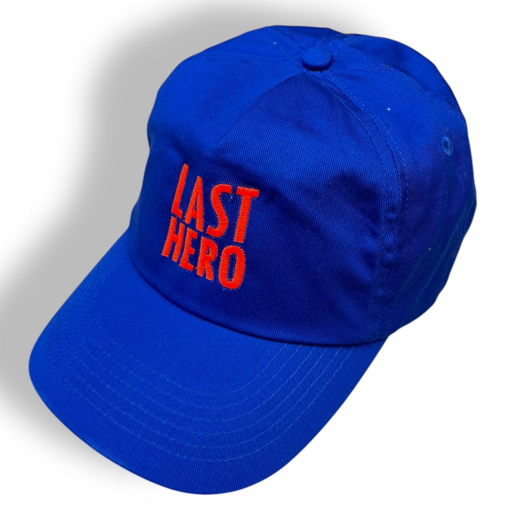 CAP tessuto blu elettrico + ricamo arancione fluo