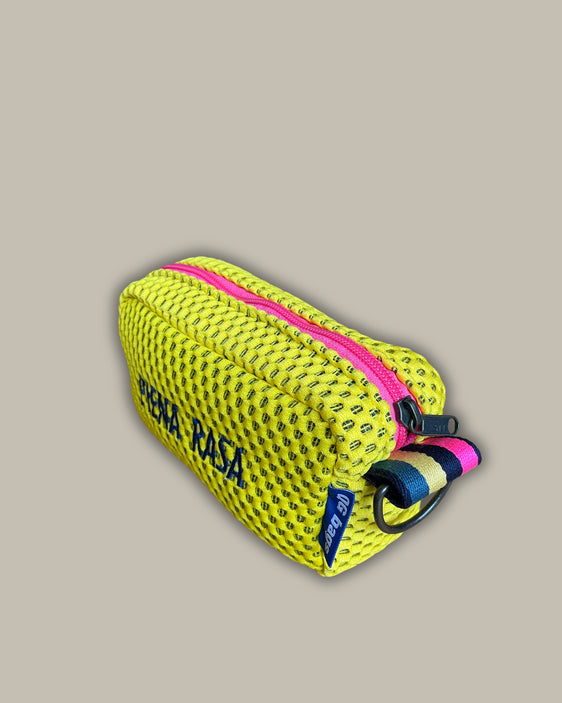 PILLOLA neoprene giallo + ricamo blu