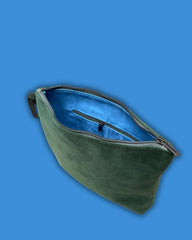 POCHETTONA velluto verde - cerniera verde - fodera azzurra