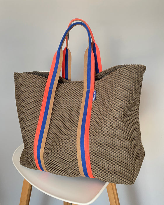 SUPER gray neoprene + brown/cream handle