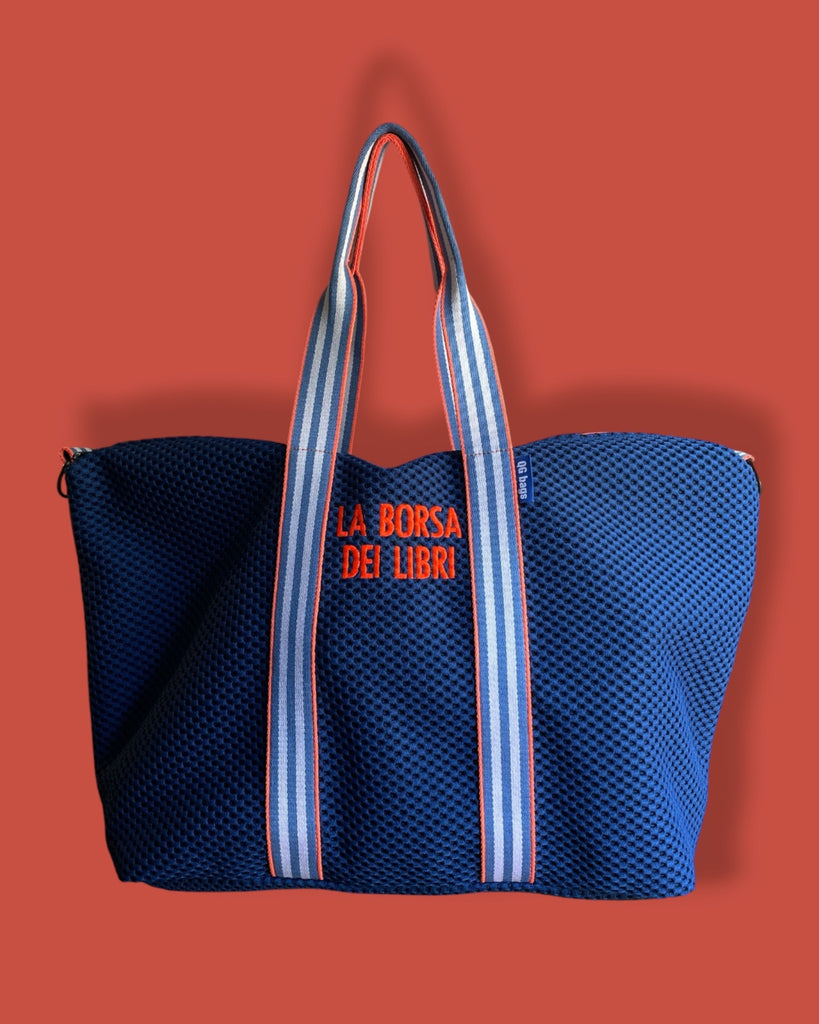 MAMA "borsa dei libri" versione 1 (Amata) neoprene blu elettrico + manico 94 + cerniera e ricamo arancione fluo