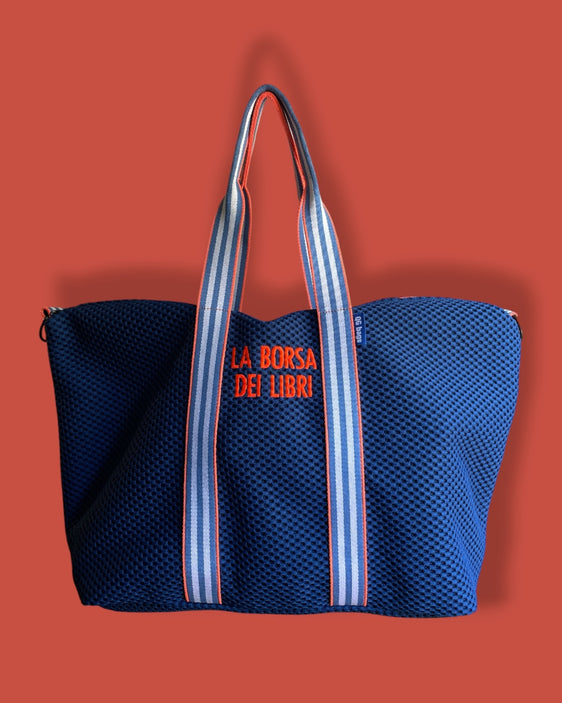 MAMA "borsa dei libri" versione 1 (Amata) neoprene blu elettrico + manico 94 + cerniera e ricamo arancione fluo