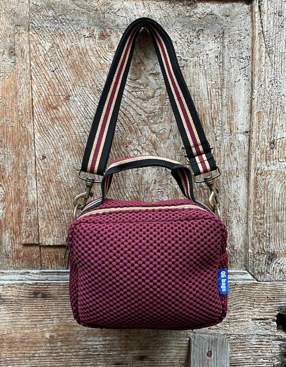 CARLOTTA bordeaux neoprene + handle 27