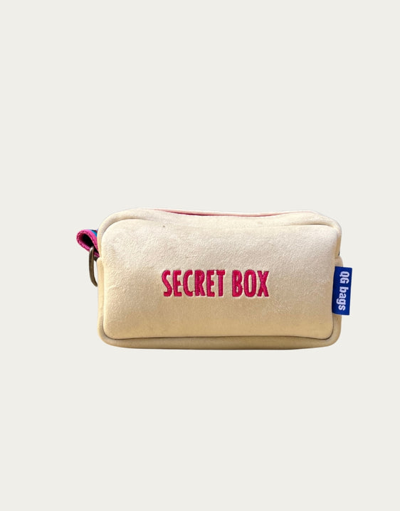 PILLOLA velluto bianco latte + ricamo fucsia no fluo