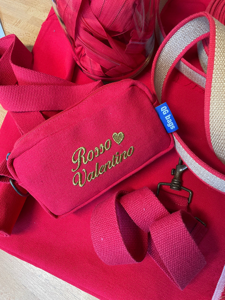 PILLOLA tessuto rosso + ricamo oro