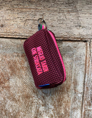 PILLOLA neoprene bordeaux + ricamo fucsia fluo