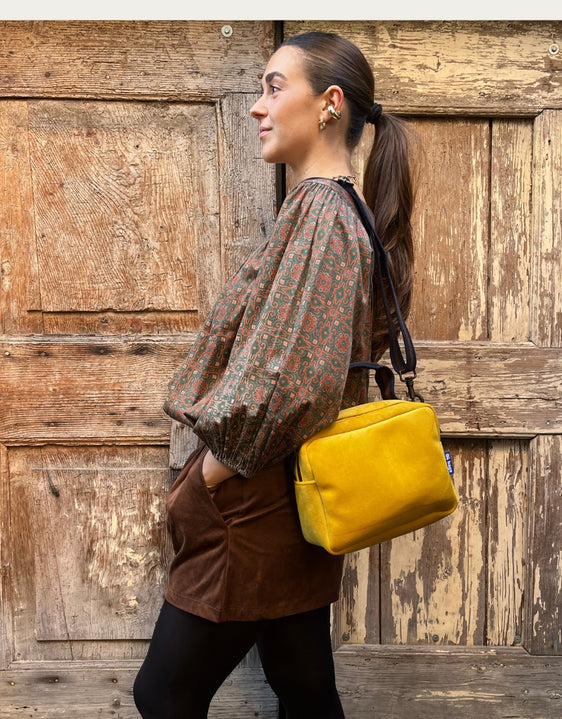 CARLOTTA velluto giallo zafferano + manico 90